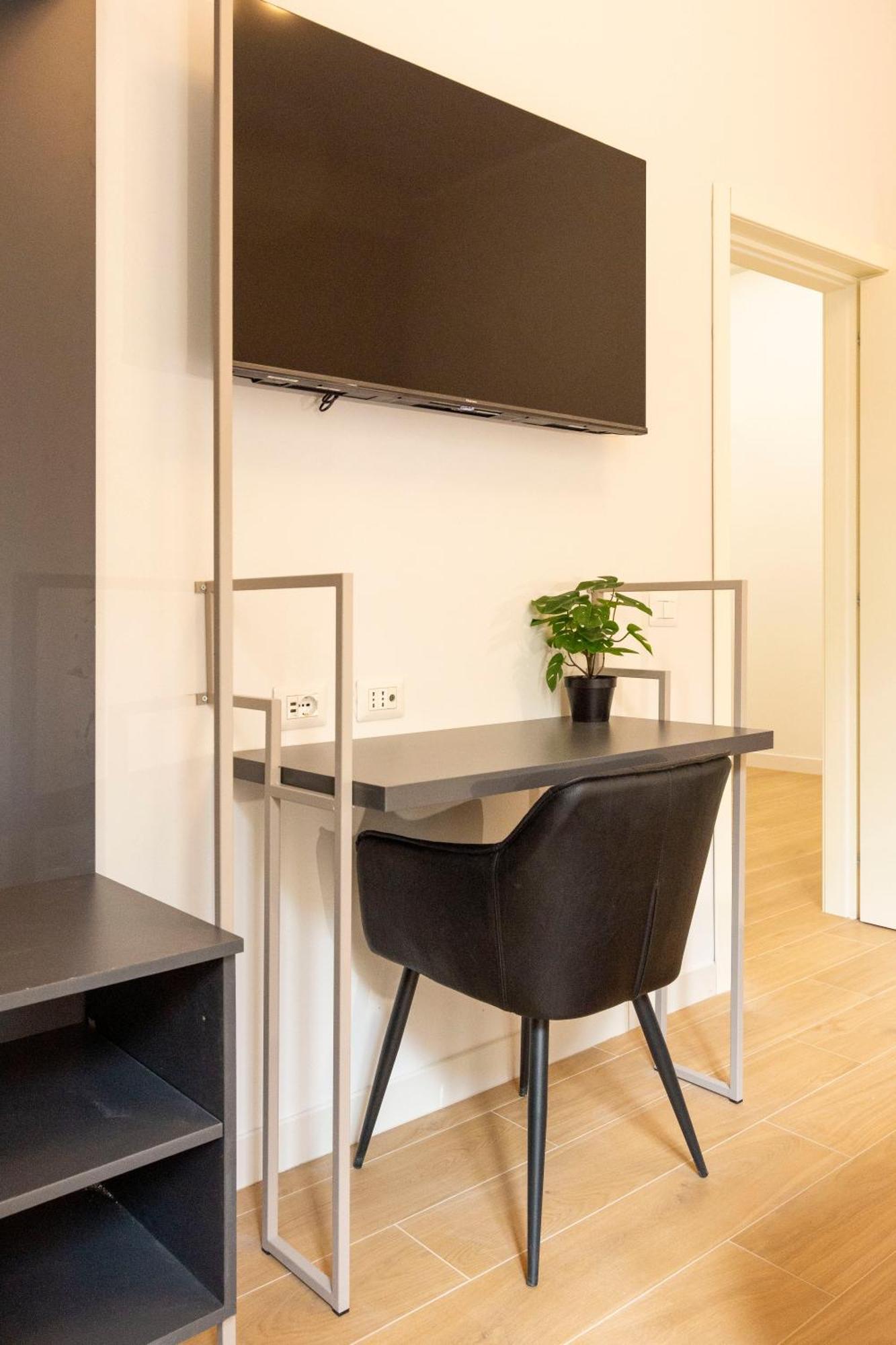 Italianflat - Navigli Suite มิลาน ภายนอก รูปภาพ