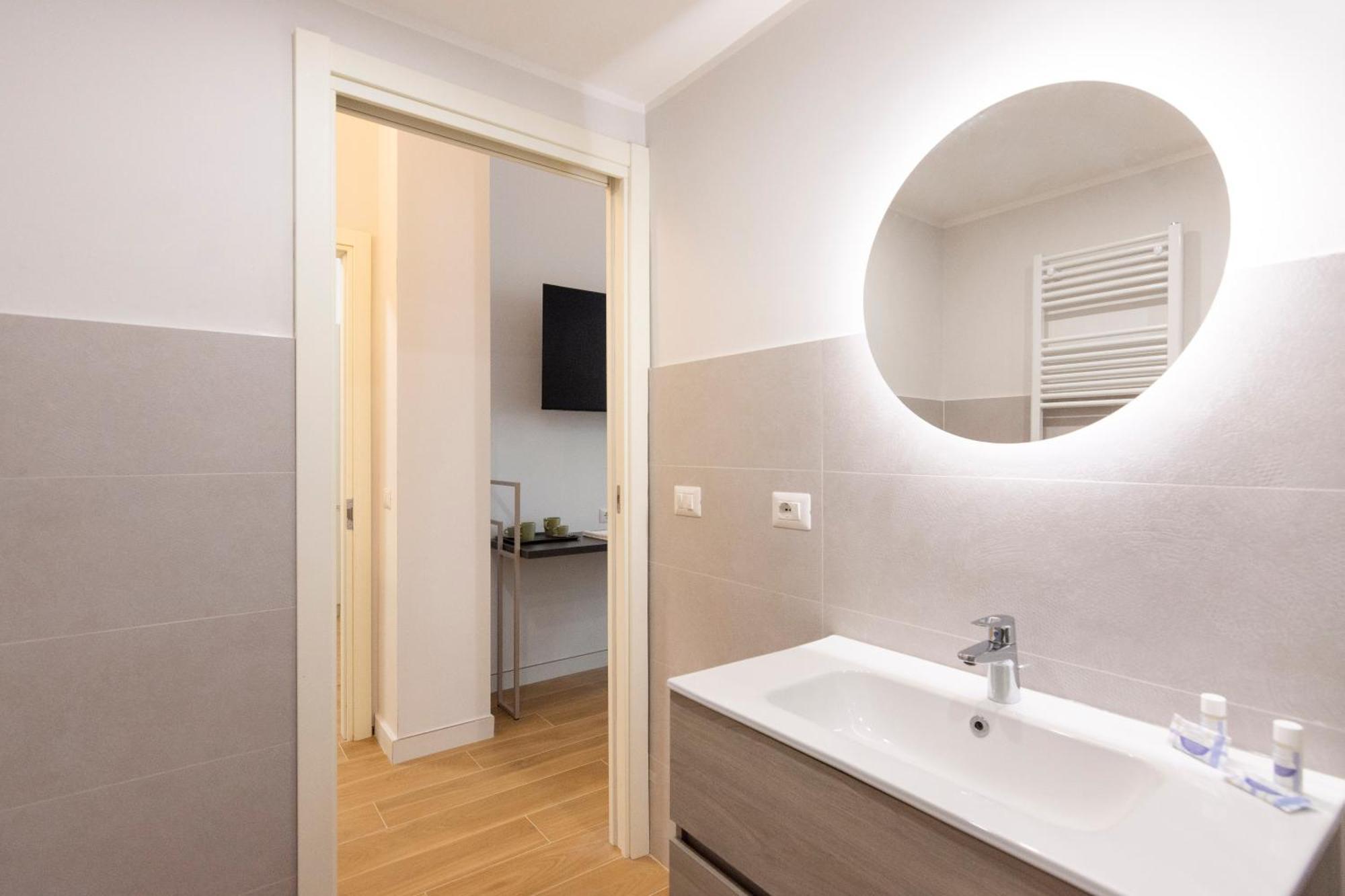 Italianflat - Navigli Suite มิลาน ภายนอก รูปภาพ